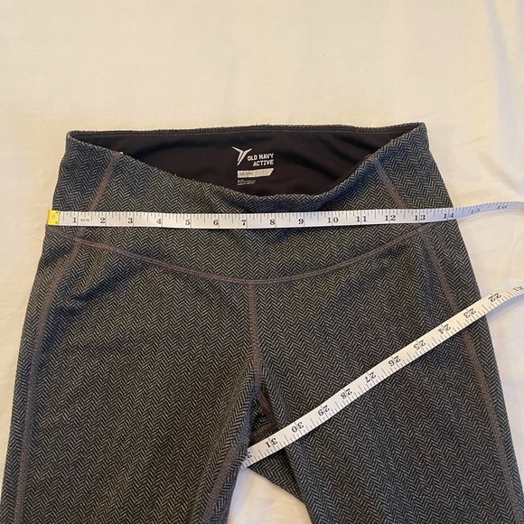 OLD Navy Active Go Dry Fitted Leggings - Picture 10 of 13